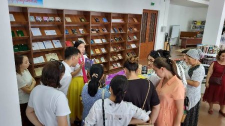 8 июня в областной библиотеке была организована книжная выставка из мотивационных книг «Жақсы кітап - жан азығы».