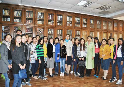 Сотрудниками отдела сельскохозяйственной литературы и технической литературы 7 октября 2016 года с целью ознакомления библиотекой, была организована экскурсия.